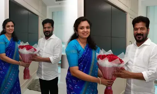 CM Revanth Reddy: సీఎం రేవంత్‌ రెడ్డిని కలిసిన ఐఅండ్‌‌పీఆర్‌ స్పెషల్‌ కమిషనర్‌‌