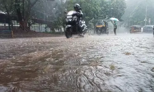 Monsoon: మళ్లీ యాక్టివ్‌గా నైరుతి రుతుపవనాలు.. ముంచెత్తనున్న వర్షాలు !