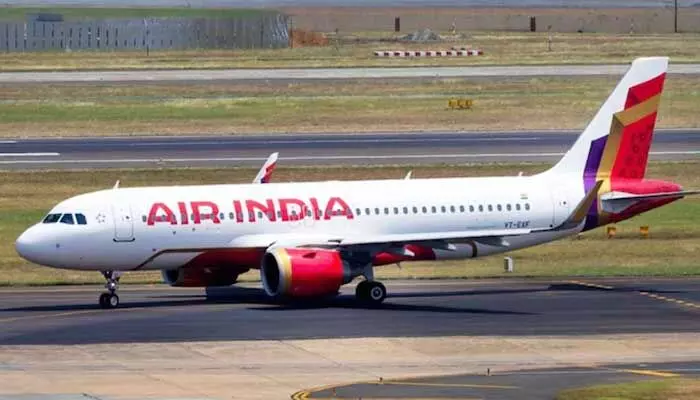 Air India: ఎయిరిండియా ఏ క్యా హై?.. ప్రమాదం తర్వాత లండన్ కు తొలిఫ్లైట్ లోనూ సమస్య Air India: ఎయిరిండియా ఏ క్యా హై?.. ప్రమాదం తర్వాత లండన్ కు తొలిఫ్లైట్ లోనూ సమస్య