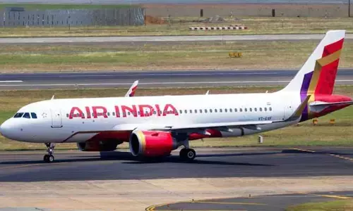 Air India: ఎయిరిండియా ఏ క్యా హై?..  ప్రమాదం తర్వాత లండన్ కు తొలిఫ్లైట్ లోనూ సమస్య