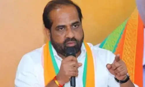 ఆరోగ్య వ్యవస్థపై రూ.6,500 కోట్ల అప్పు..మాజీ సీఎం జగన్‌పై మంత్రి ఫైర్