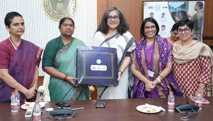 పేదిరిక నిర్మూలనకు తెలంగాణ సమ్మిళిత జీవనోపాధి పేదిరిక నిర్మూలనకు తెలంగాణ సమ్మిళిత జీవనోపాధి