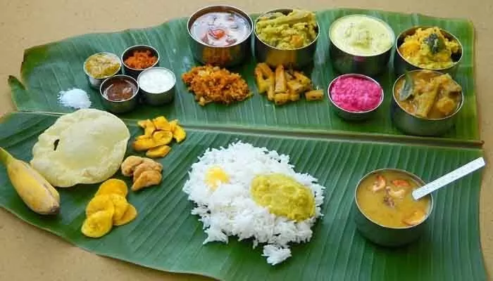 ఆరోగ్యానికి అరిటాకులో భోజనం.. సంప్రదాయంలో శాస్త్రీయత ఆరోగ్యానికి అరిటాకులో భోజనం.. సంప్రదాయంలో శాస్త్రీయత