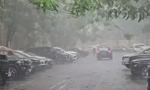 Heavy rains: ముంబయిలో భారీ వర్షాలు.. పొంగిన పవాయ్ సరస్సు