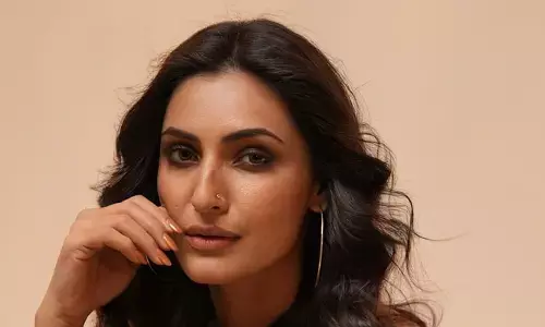 Shivangi Verma : టెంప్టింగ్ లుక్స్‌తో హీట్ పెంచుతున్న బ్యూటీ