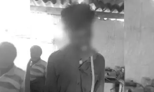 ఉరి వేసుకుని వ్యక్తి ఆత్మహత్య