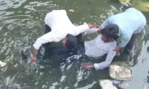 భార్యతో గొడవపడి కెనాల్లో దూకిన యువకుడు.. చివరికి