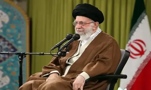 Iran: ఇరాన్ ఎప్పటికీ లొంగిపోదు.. సుప్రీం లీడర్ అయతుల్లా ఖమేనీ