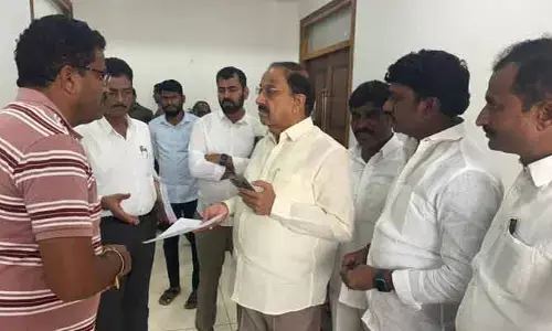 ప్రభుత్వ పాఠశాలలో మౌళిక వసతులు కల్పిస్తున్నాం : ఎమ్మెల్యే గూడెం మహిపాల్ రెడ్డి