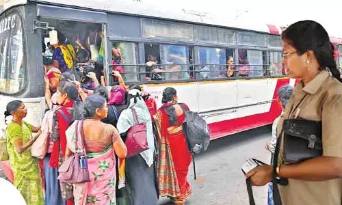 మహాప్రభో మా వల్ల కాదు..! ఉచిత బస్సుపై మహిళా కండక్టర్ల అరణ్య రోదన