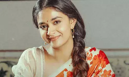 గుక్కతిప్పుకోకుండా వేమన పద్యం చెప్పిన కీర్తి సురేష్.. వీడియో వైరల్