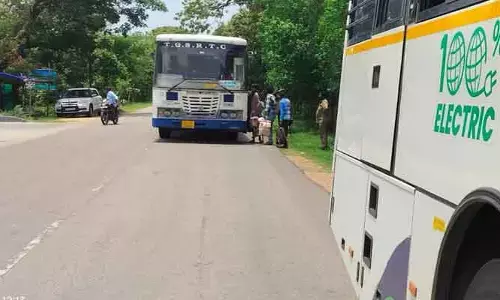 నేను ఎక్క బిడ్డ ఎలక్ట్రికల్ బస్సు.. ఎక్కడ ఆగుతుందో ఎవరికి తెలుసు