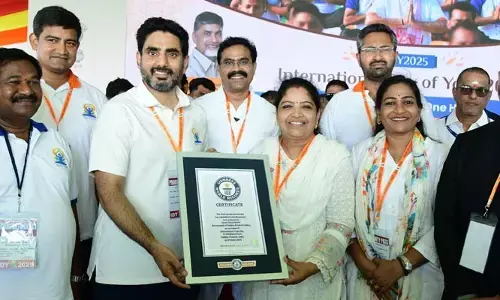 గిన్నిస్ పుటల్లోకి విశాఖ ‘యోగాంధ్ర’.. ఏకంగా 3.20 లక్షల మంది హాజరు