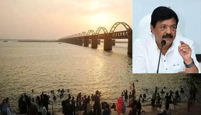 ఆ రోజే అఖండ గోదావరి ప్రాజెక్టుకు శంకుస్థాపన.. మంత్రి దుర్గేష్ వెల్లడి ఆ రోజే అఖండ గోదావరి ప్రాజెక్టుకు శంకుస్థాపన.. మంత్రి దుర్గేష్ వెల్లడి