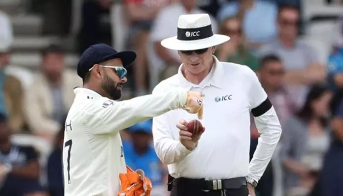 పంత్పై ఐసీసీ యాక్షన్? అనవసరమైన పనితో చర్యలు ఎదుర్కొంటాడా? పంత్పై ఐసీసీ యాక్షన్? అనవసరమైన పనితో చర్యలు ఎదుర్కొంటాడా?