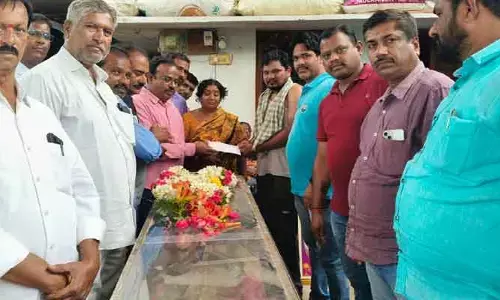రోడ్డు ప్రమాదంలో జర్నలిస్టు మృతి..