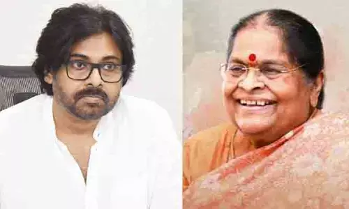 అంజనాదేవికి అస్వస్థత..? కేబినెట్ సమావేశం నుంచి హుటాహుటిన హైదరాబాద్‌కు పవన్
