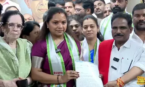 MLC Kavitha: కవితకు సీపీఎం సంపూర్ణ మద్ధతు..  జాన్‌వెస్లీతో బీఆర్ఎస్ ఎమ్మెల్సీ భేటీ