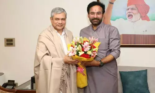 Kishan Reddy: కాజీపేట ఆర్ఎంయూపై బిగ్  అప్ డేట్.. అశ్వీని వైష్ణవ్ తో కిషన్ రెడ్డి భేటీ