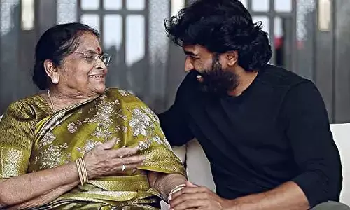 Anjana Devi: మా నాన్నను కలిసినట్లు ఉంటుంది.. మొగలిరేకులు హీరోపై అంజనాదేవి కామెంట్స్
