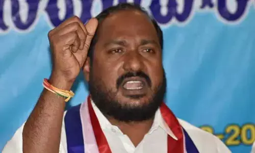 హైకోర్టు ఇచ్చిన గడువుకు ముందే బీసీ రిజర్వేషన్లు అమలు చేయాలి: జాజుల శ్రీనివాస్ గౌడ్