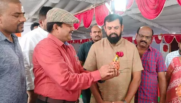 HYD: బీసీ చేతి వృత్తుల ఎగ్జిబిషన్ HYD: బీసీ చేతి వృత్తుల ఎగ్జిబిషన్