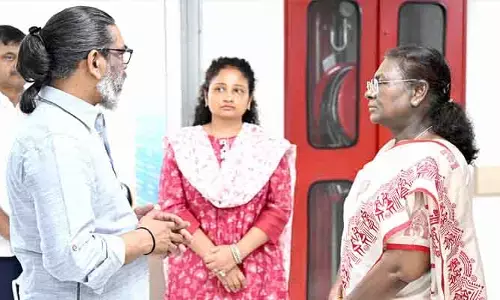శిబు సోరెన్‌ను పరామర్శించిన రాష్ట్రపతి ముర్ము