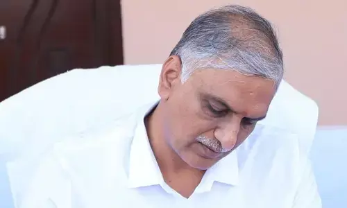 కళ్ల ముందే అయిన వారిని కోల్పోవడం దారుణం.. హరీష్ రావు భావోద్వేగ ట్వీట్