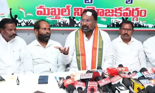 జూరాల కెపాసిటీ 14 లక్షల క్యూసెక్కుల టెన్షన్ వద్దు : మంత్రి  శ్రీహరి