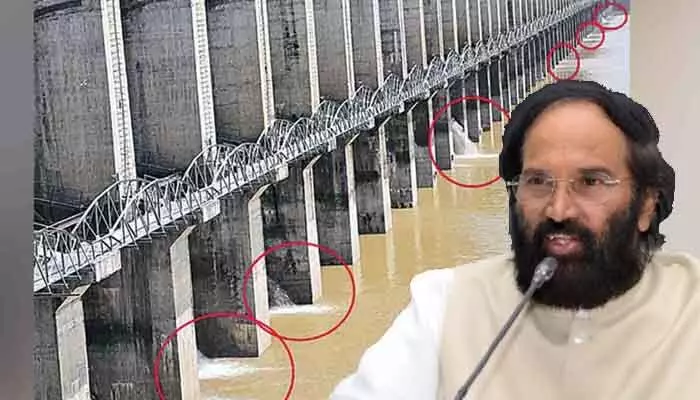 కాసేపట్లో జూరాలకు మంత్రి ఉత్తమ్.. అధికారులతో అత్యవసర సమావేశం కాసేపట్లో జూరాలకు మంత్రి ఉత్తమ్.. అధికారులతో అత్యవసర సమావేశం