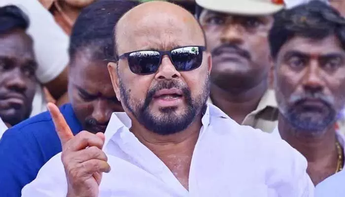 Konda Murali: మా మద్దతుతో గెలిచి మాకు వ్యతిరేకంగా పని చేస్తున్నారు: కొండా మురళి సంచలన లేఖ Konda Murali: మా మద్దతుతో గెలిచి మాకు వ్యతిరేకంగా పని చేస్తున్నారు: కొండా మురళి సంచలన లేఖ