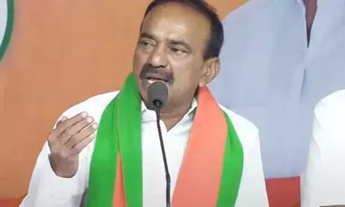 Eatala: పొలిటీషియన్ విఫలమైతే సమాజమే కూలుతుంది.. ప్రతిపక్షాల  పాత్రపై ఈటల కీలక వ్యాఖ్యలు