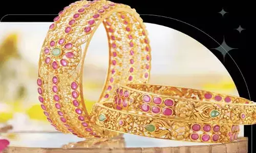 Gold Prices Today: మళ్లీ భారీగా పడిపోయిన బంగారం ధరలు.. నేడు తులం ఎంతుందంటే..?