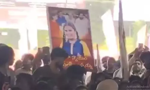 పవన్ సభలో ప్లకార్డులు..48గంటల్లోనే మిస్సింగ్ కేసు ఛేదించిన పోలీసులు