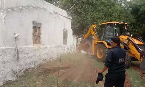 వీకెండ్ కూల్చివేతలు షురూ.. ఎల్లారెడ్డి గూడలో దశాబ్దాల పోరాటానికి పరిష్కారం చూపిన HYDRAA
