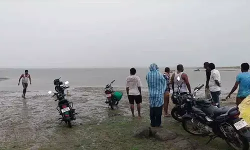 లోయర్ మానేర్ డ్యామ్‌లో జాలరి గల్లంతు.. చేపల వేటకు వెళ్లి..