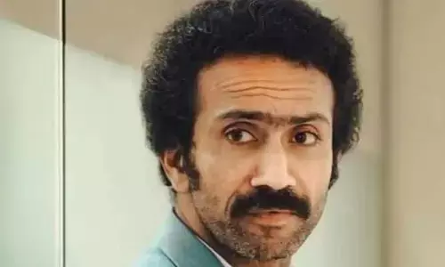 దయచేసి సాయం చేయండి అంటూ రోడ్ మీద ఏడుస్తూ బతిమిలాడాను.. దసరా విలన్ ఎమోషనల్ కామెంట్స్