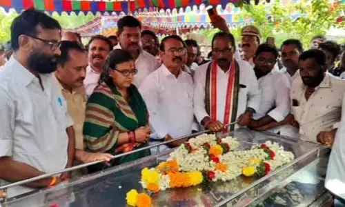 నిజాముద్దీన్ మృతి పట్ల మంత్రి ఉత్తమ్ కుమార్ రెడ్డి దిగ్భ్రాంతి