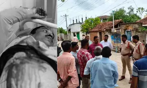 కోరుట్లలో కత్తిపోట్ల కలకలం