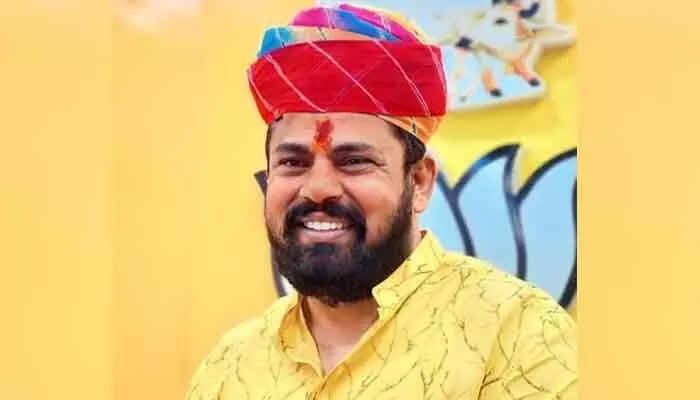 ఆ రాష్ట్ర సీఎంలా పనిచేస్తా.. అధ్యక్ష పదవిపై మరోసారి రాజాసింగ్ కీలక వ్యాఖ్యలు ఆ రాష్ట్ర సీఎంలా పనిచేస్తా.. అధ్యక్ష పదవిపై మరోసారి రాజాసింగ్ కీలక వ్యాఖ్యలు