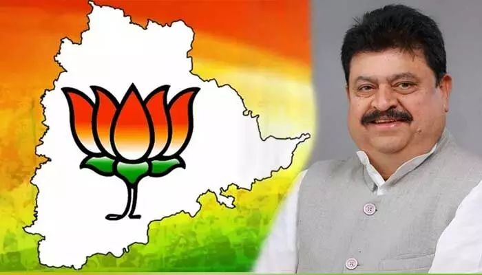 చివరి నిమిషంలో బీజేపీ అధిష్టానం ట్విస్ట్.. నూతన అధ్యక్షుడి ఖరారుపై సోషల్ మీడియాలో విమర్శలు చివరి నిమిషంలో బీజేపీ అధిష్టానం ట్విస్ట్.. నూతన అధ్యక్షుడి ఖరారుపై సోషల్ మీడియాలో విమర్శలు