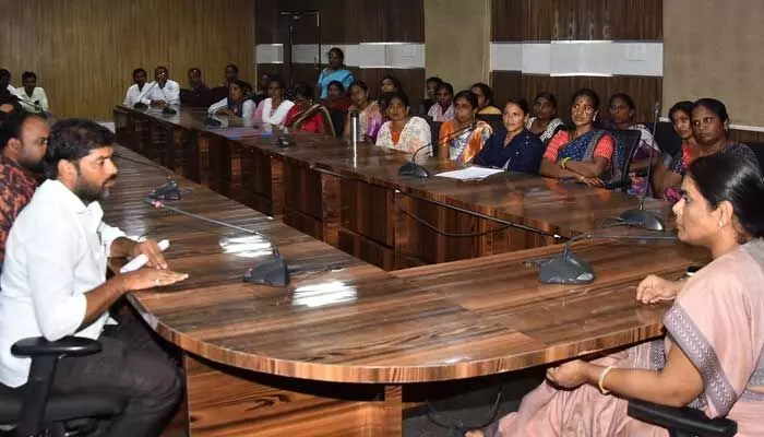 దేశంలోనే నంబర్వన్గా నిలవాలి: గురుకుల కార్యదర్శి అలగు వర్షిణి దేశంలోనే నంబర్వన్గా నిలవాలి: గురుకుల కార్యదర్శి అలగు వర్షిణి