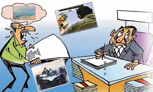 అడకత్తెరలో ఉన్నతాధికారులు..! వరుస పరిణామాలతో ఉక్కిరిబిక్కిరి