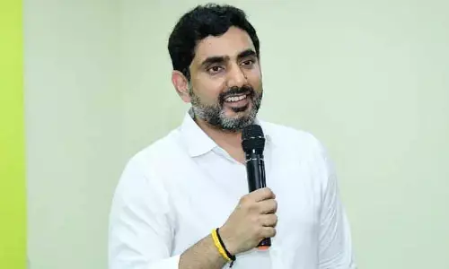 ప్రభుత్వ పాఠశాల చిన్నారి ప్రతిభకు మంత్రి లోకేష్ ఫిదా
