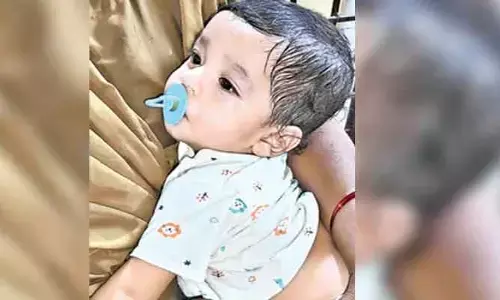 కూతురు ప్రేమ వివాహం.. కోపంతో ఆమె బిడ్డను అమ్మేసిన తండ్రి
