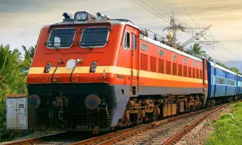 Railways: రైల్వే ప్రయాణికులకు బిగ్ అలర్ట్.. ఇవాళ అర్దరాత్రి నుంచి కొత్త చార్జీలు అమల్లోకి