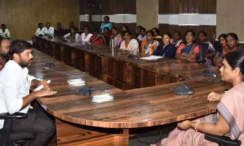 దేశంలోనే నంబర్​‌వన్​గా నిలవాలి:  గురుకుల కార్యదర్శి అలగు వర్షిణి