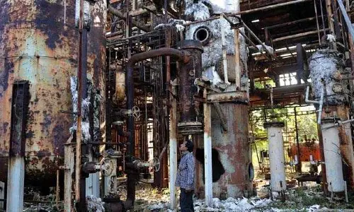 భోపాల్ గ్యాస్ దుర్ఘటన జరిగిన 40 ఏళ్ల తర్వాత.. 337 టన్నుల విషపూరిత వ్యర్థాలు దహనం!