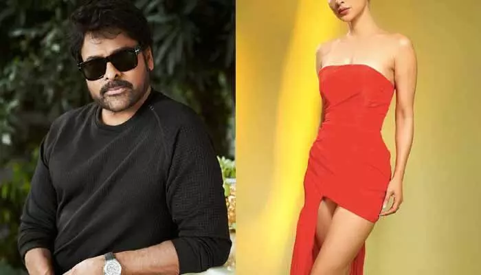 మెగాఫ్యాన్స్కు అదిరిపోయే న్యూస్.. చిరుకు జోడీగా బాలీవుడ్ హాట్ బ్యూటీ.. సూపర్ కాంబో అంటూ నెటిజన్ల కామెంట్స్! మెగాఫ్యాన్స్కు అదిరిపోయే న్యూస్.. చిరుకు జోడీగా బాలీవుడ్ హాట్ బ్యూటీ.. సూపర్ కాంబో అంటూ నెటిజన్ల కామెంట్స్!