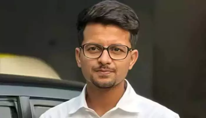 లా స్టూడెంట్పై అత్యాచారం కేసు.. నిందితుడిపై మరో స్టూడెంట్ ఆరోపణలు లా స్టూడెంట్పై అత్యాచారం కేసు.. నిందితుడిపై మరో స్టూడెంట్ ఆరోపణలు